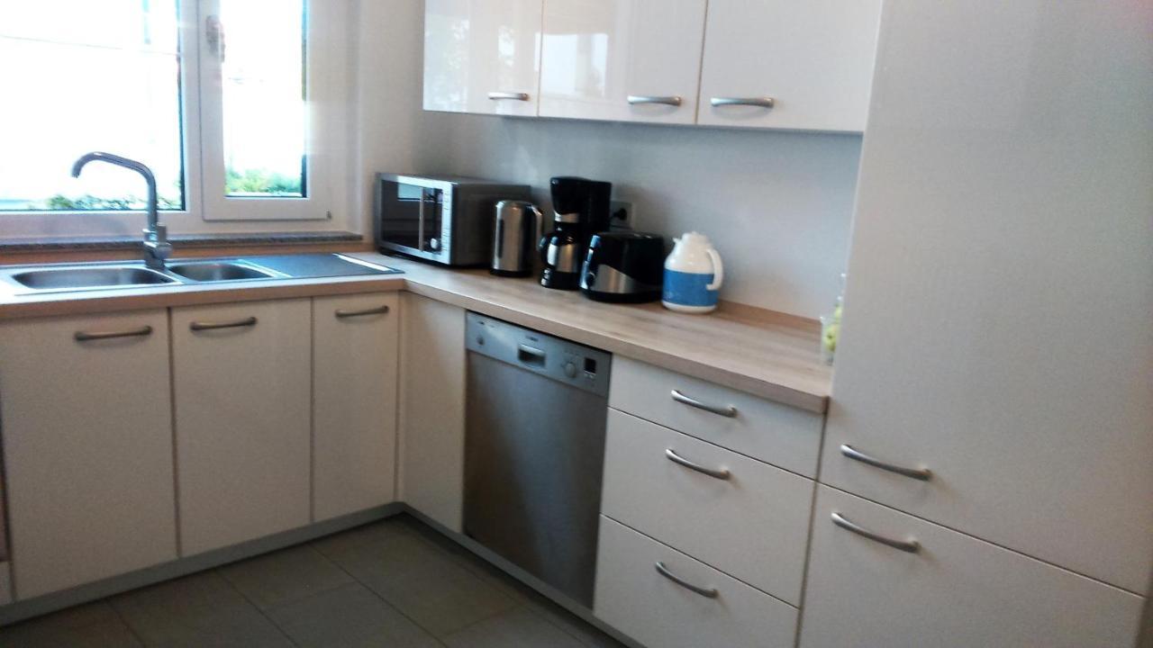 Privat Richtung Messe Camping *